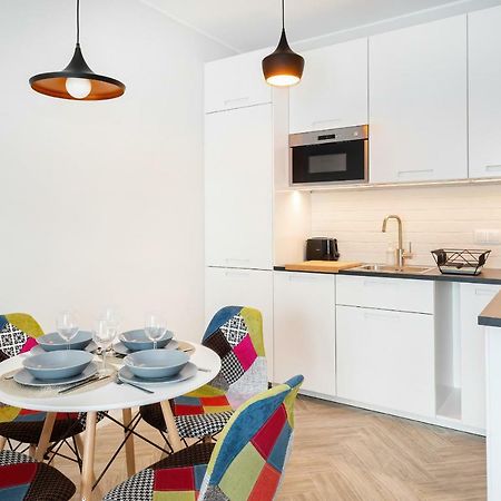 Apartments Rondo Wiatraczna By Noclegi Renters وارسو المظهر الخارجي الصورة