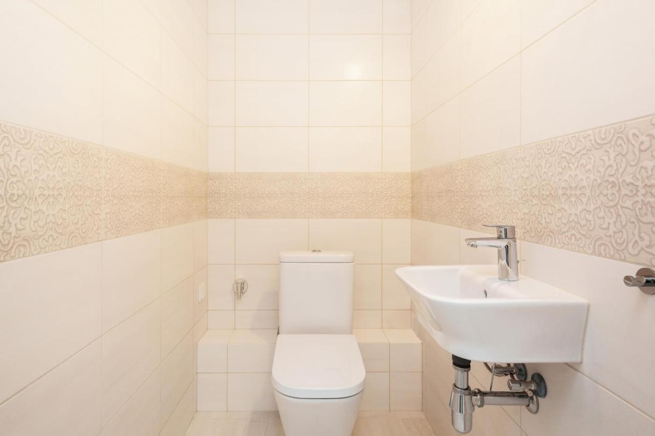Apartments Rondo Wiatraczna By Noclegi Renters وارسو المظهر الخارجي الصورة