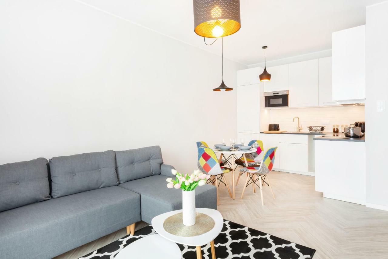 Apartments Rondo Wiatraczna By Noclegi Renters وارسو المظهر الخارجي الصورة