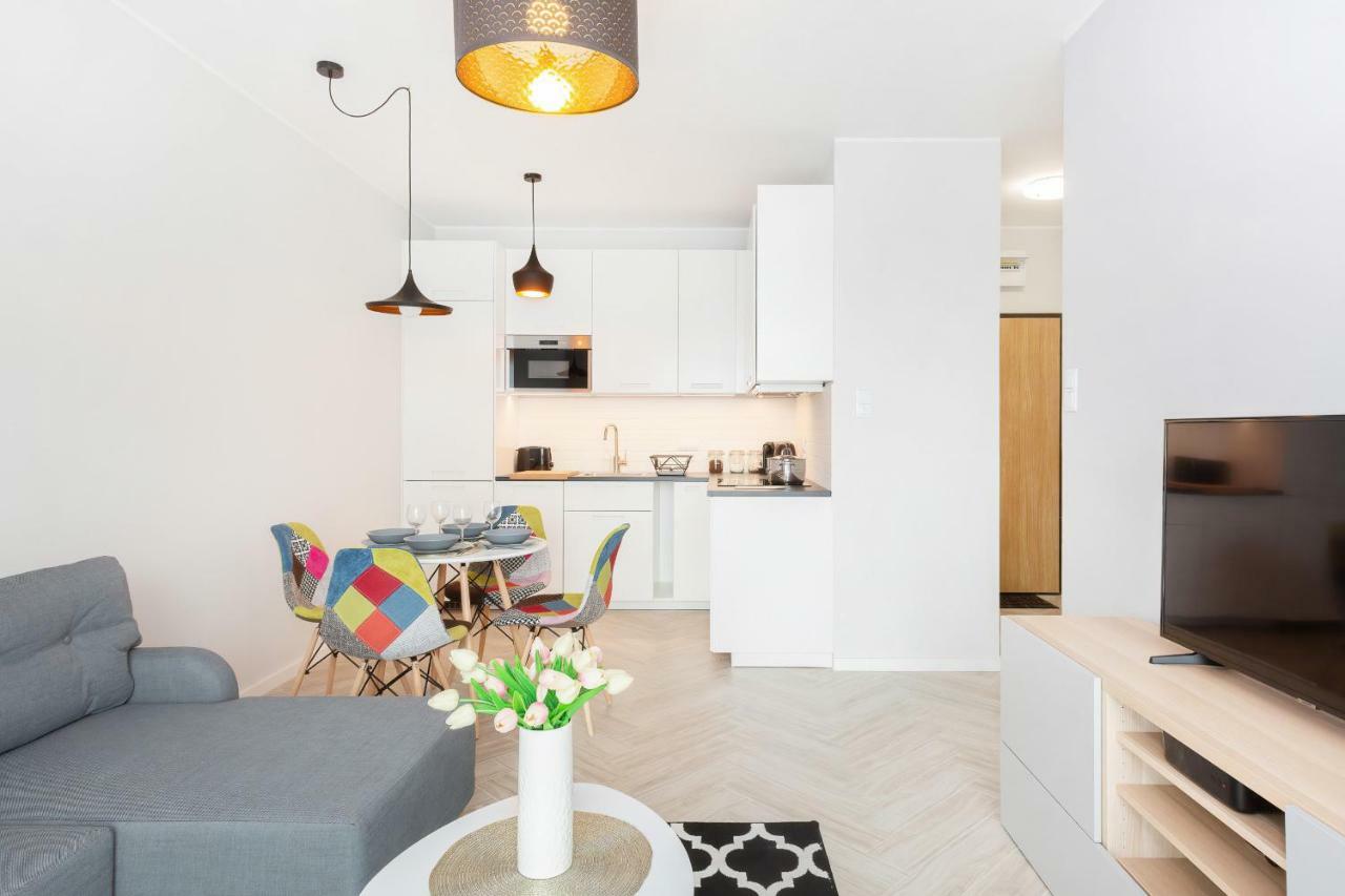 Apartments Rondo Wiatraczna By Noclegi Renters وارسو المظهر الخارجي الصورة