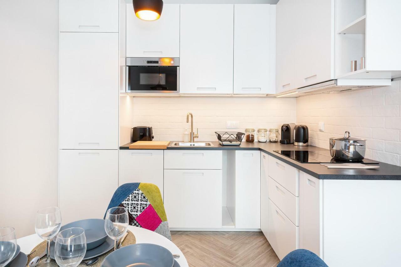 Apartments Rondo Wiatraczna By Noclegi Renters وارسو المظهر الخارجي الصورة