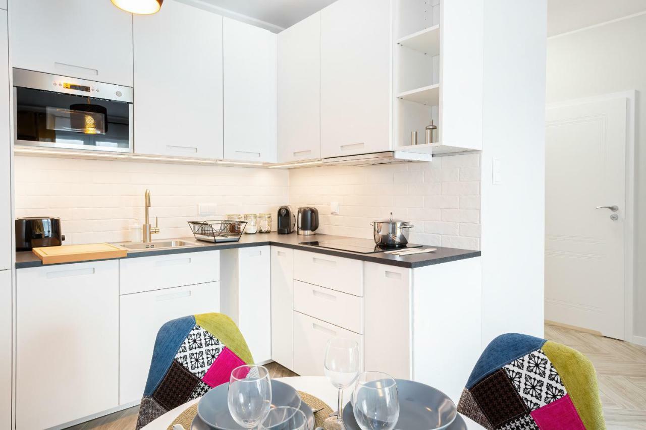 Apartments Rondo Wiatraczna By Noclegi Renters وارسو المظهر الخارجي الصورة