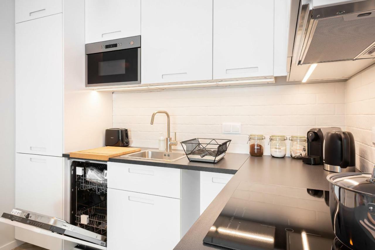 Apartments Rondo Wiatraczna By Noclegi Renters وارسو المظهر الخارجي الصورة